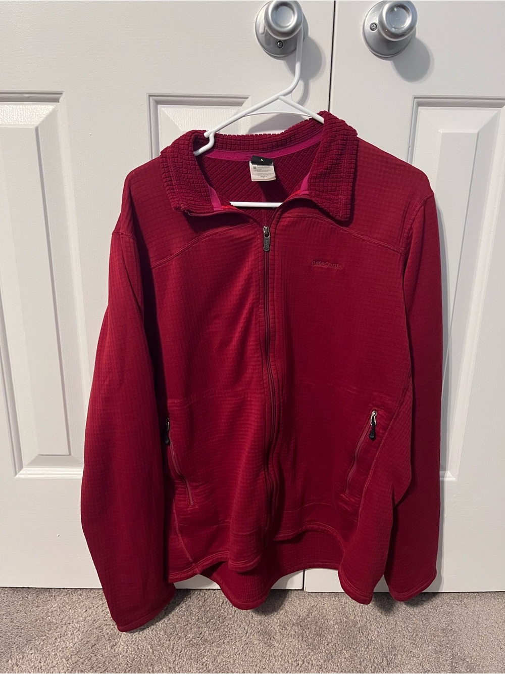 Red Patagonia Men’s Large R1 Regulator/Polartec fleece full zip